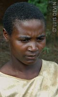 Bedzan/Tikar pygmy woman